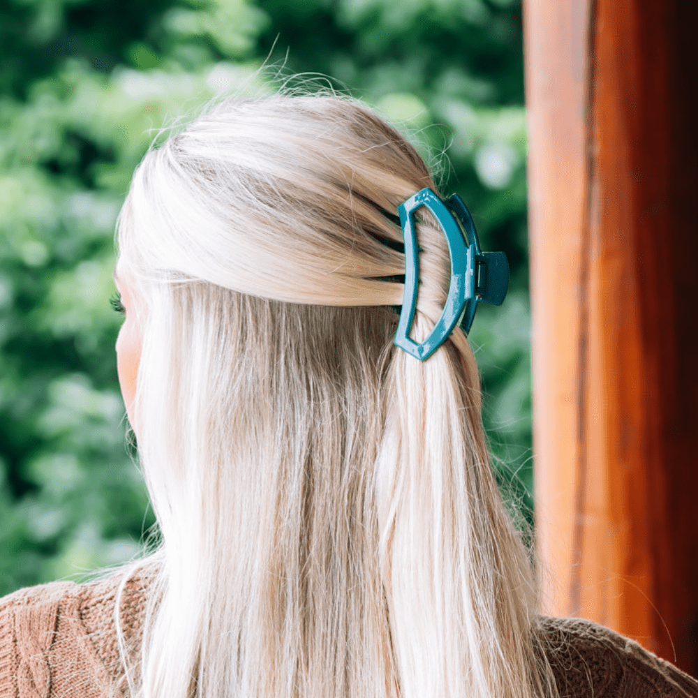 Open Teal With It Medium Hair Clip